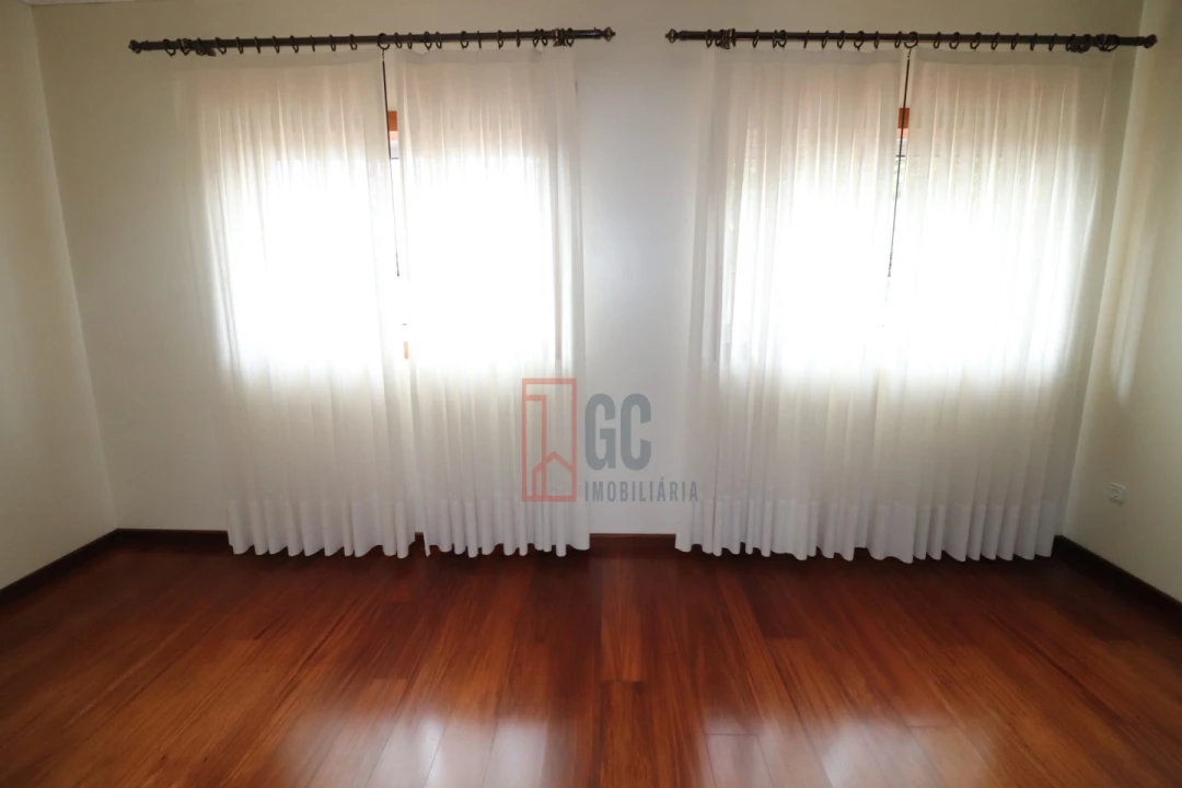 Moradia T3 para Venda em Madalena Foto 30