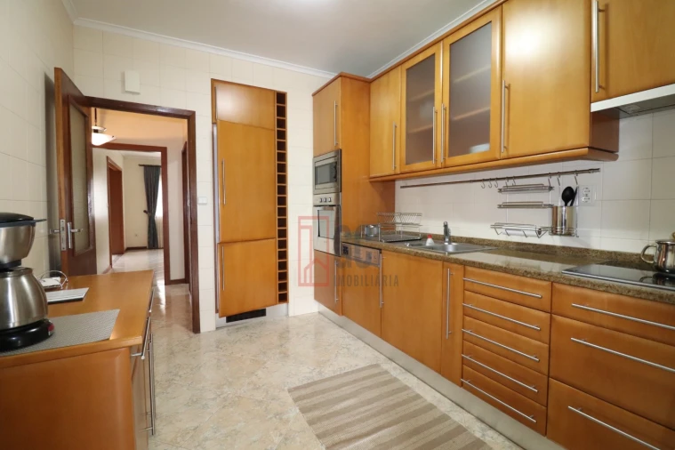 Moradia T3 para Venda em Madalena Foto 11