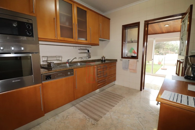 Moradia T3 para Venda em Madalena Foto 13