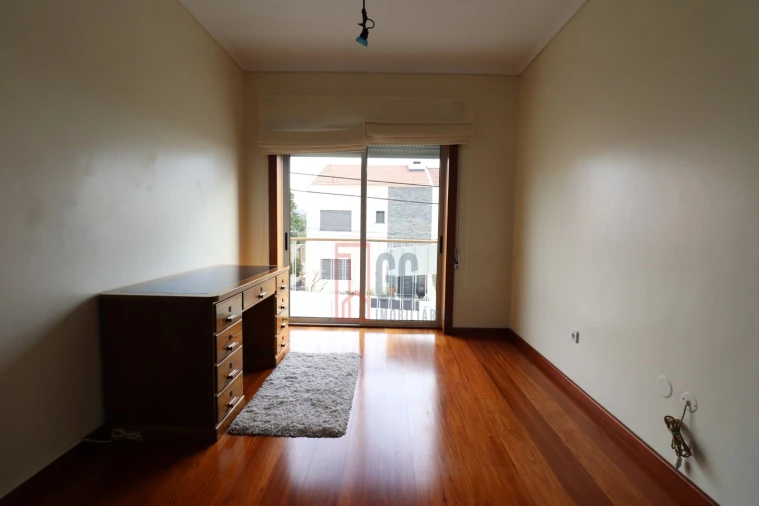 Moradia T3 para Venda em Madalena Foto 24