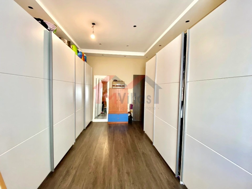 Apartamento T4 para Venda em Olhão Foto 11