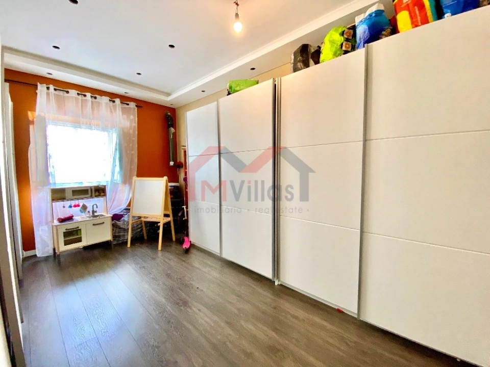 Apartamento T4 para Venda em Olhão Foto 12