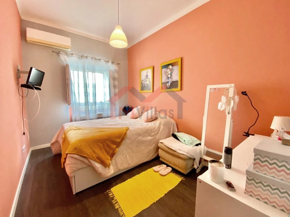 Apartamento T4 para Venda em Olhão Foto 13