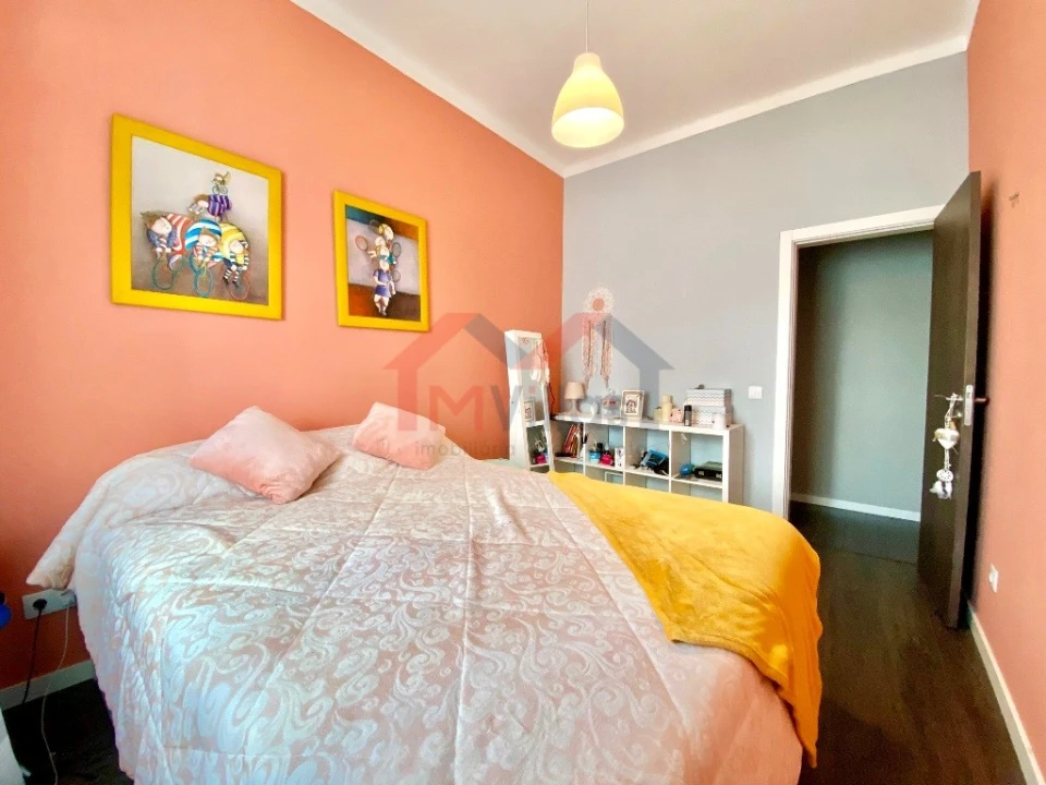 Apartamento T4 para Venda em Olhão Foto 14