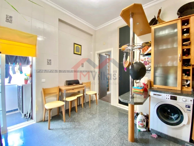 Apartamento T4 para Venda em Olhão Foto 7
