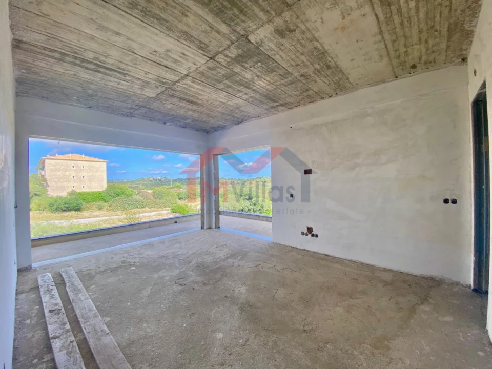 Moradia T4 para Venda em Quelfes Foto 18