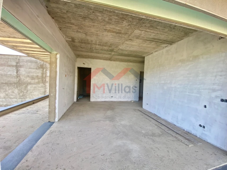 Moradia T4 para Venda em Quelfes Foto 20