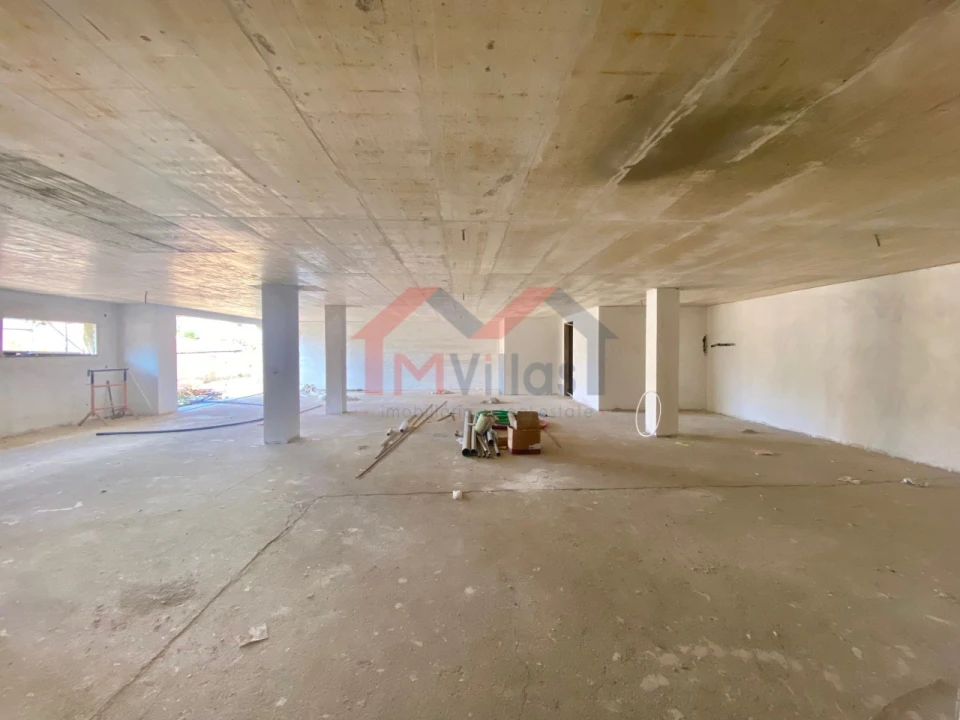 Moradia T4 para Venda em Quelfes Foto 21