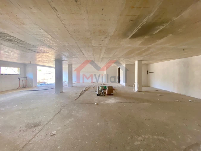 Moradia T4 para Venda em Quelfes Foto 21