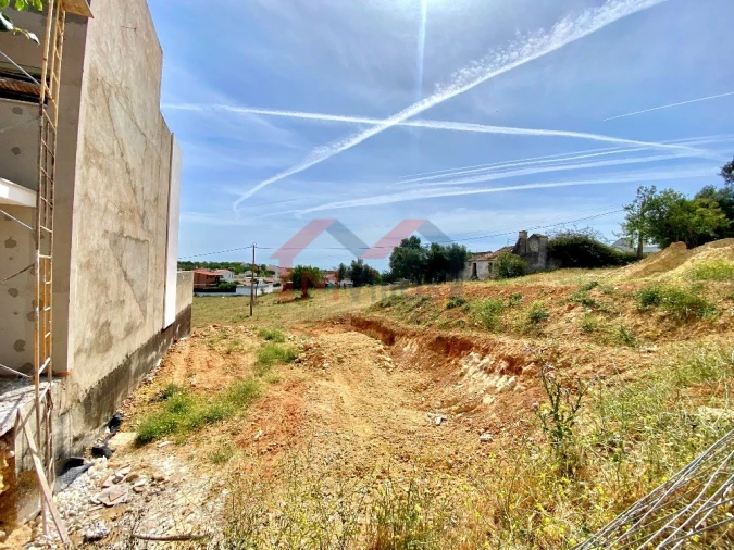 Terreno para Venda em Olhão Foto 1