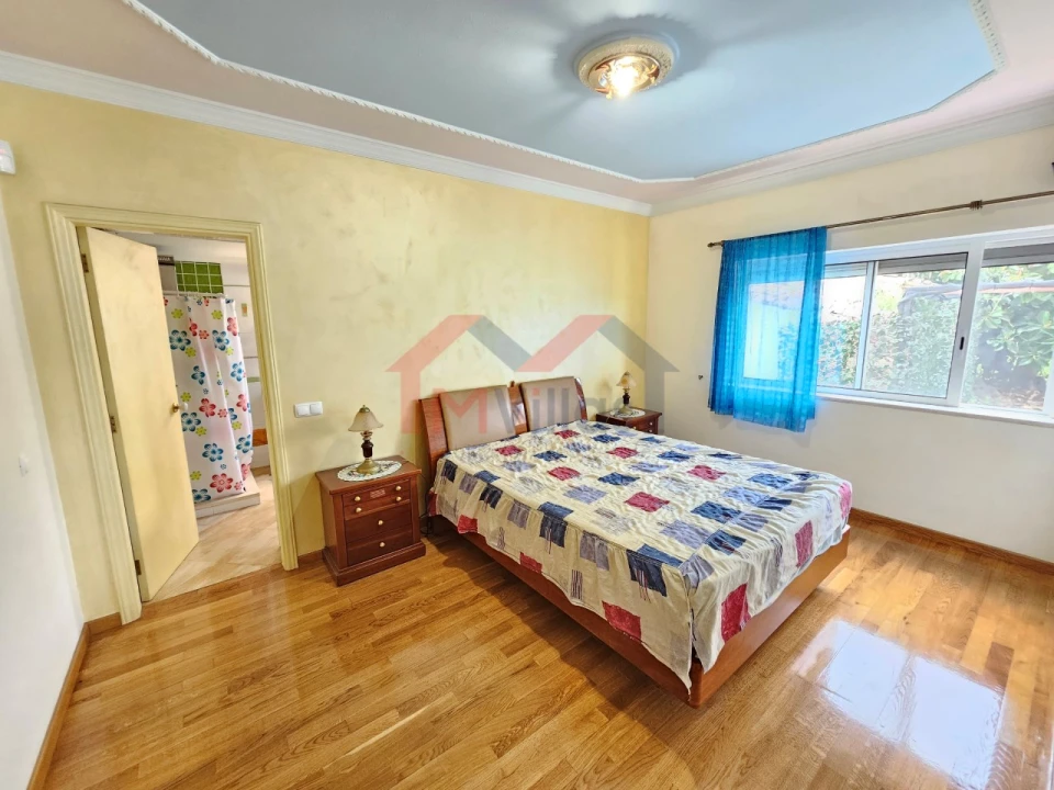 Moradia T3 para Venda em Santa Barbara de Nexe Foto 10