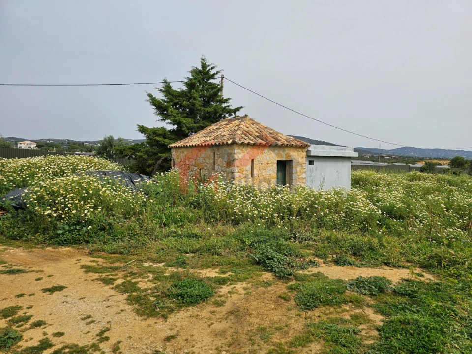 Moradia T3 para Venda em Santa Barbara de Nexe Foto 35