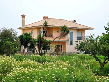 Moradia T3 para Venda em Santa Barbara de Nexe