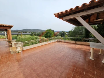 Moradia T3 para Venda em Santa Barbara de Nexe