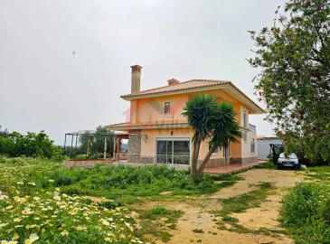 Moradia T3 para Venda em Santa Barbara de Nexe