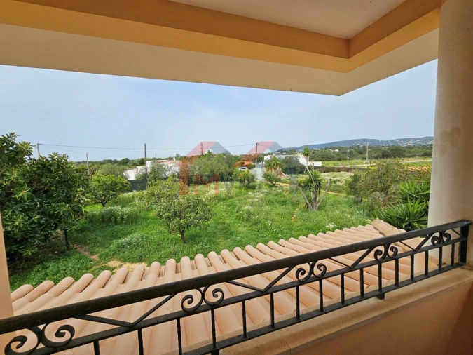 Moradia T3 para Venda em Santa Barbara de Nexe Foto 24