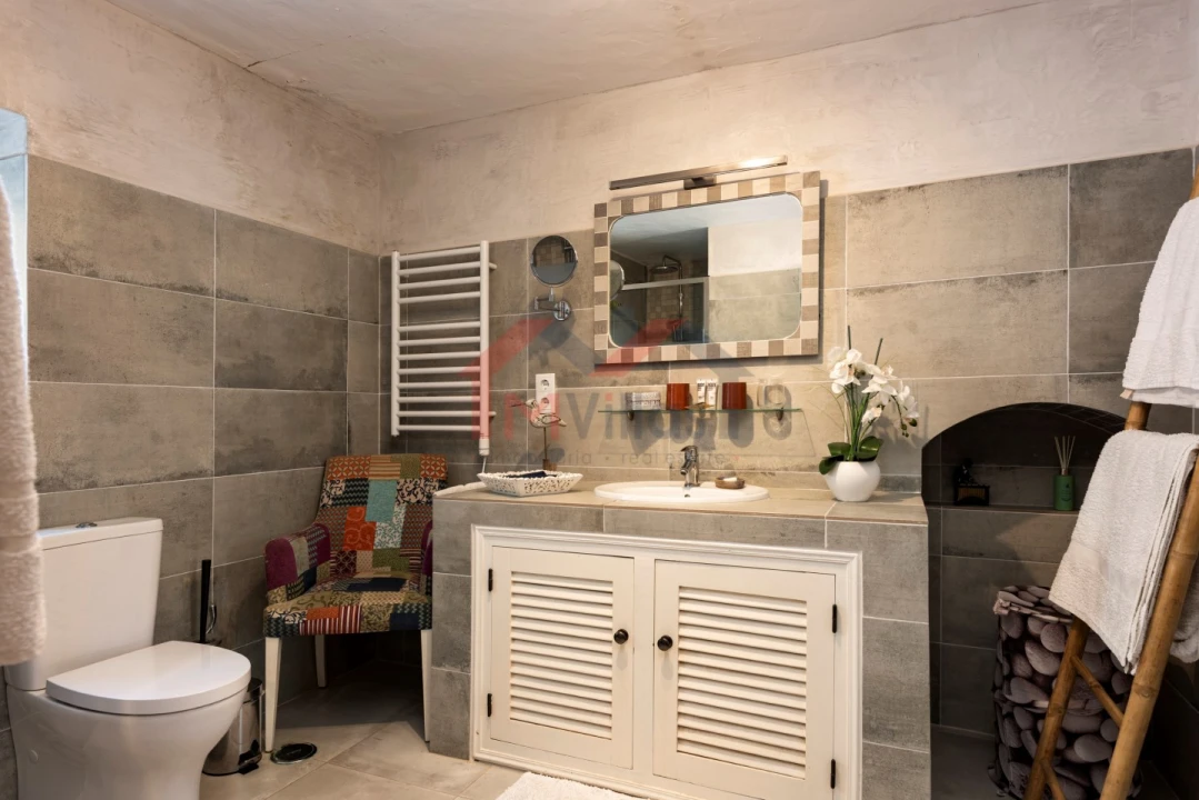 Moradia T4 para Venda em Salir Foto 14