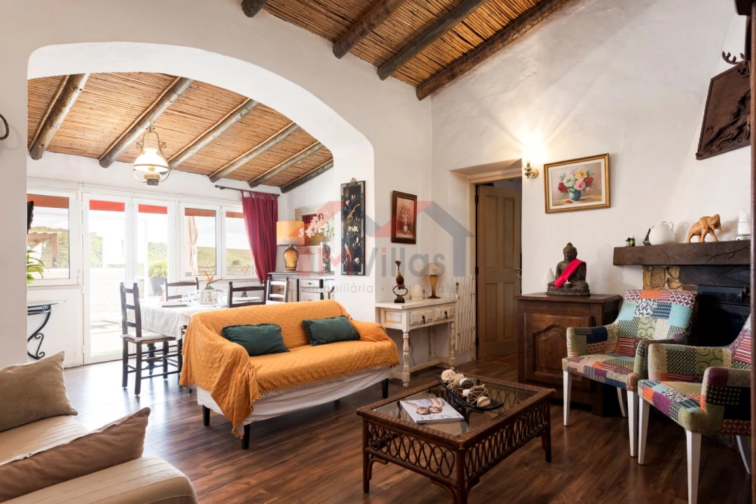 Moradia T4 para Venda em Salir Foto 4