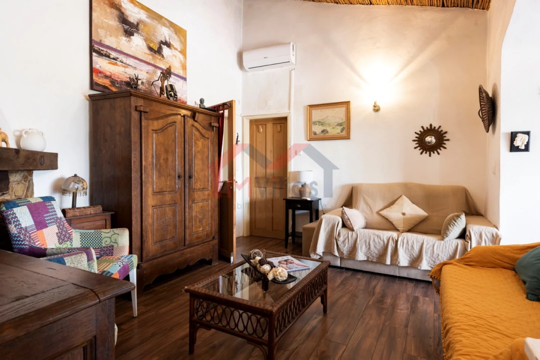 Moradia T4 para Venda em Salir Foto 6