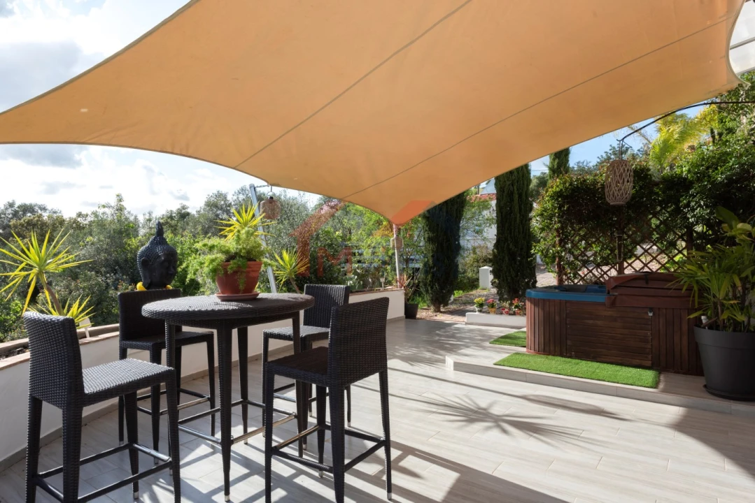 Moradia T4 para Venda em Salir Foto 25