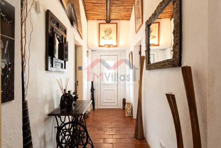 Moradia T4 para Venda em Salir Foto 3