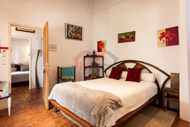 Moradia T4 para Venda em Salir Foto 16