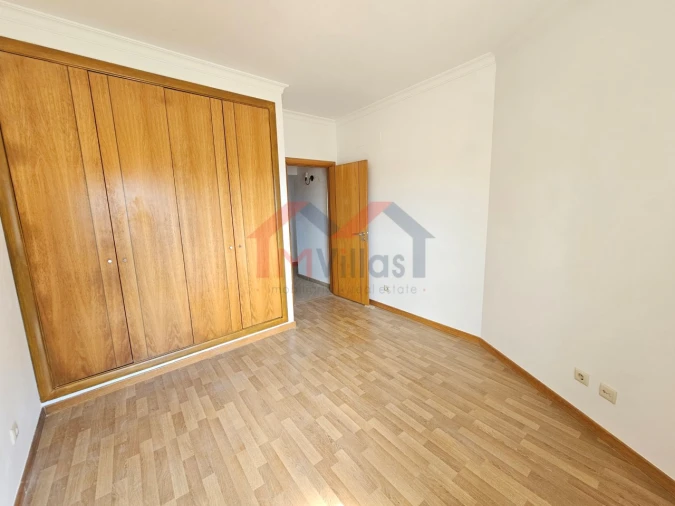 Apartamento T2 para Venda em Almancil Foto 12