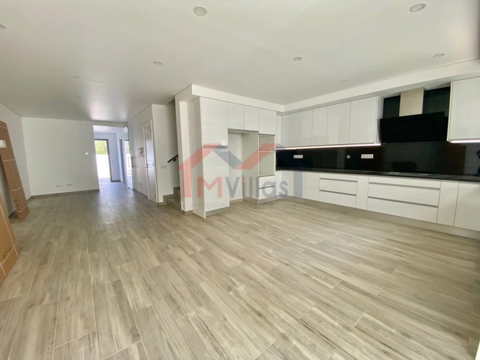 Moradia T5 para Venda em Tavira (Santa Maria e Santiago) Foto 2