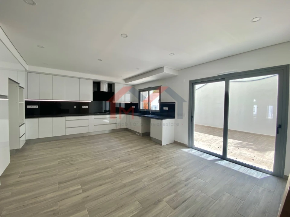 Moradia T5 para Venda em Tavira (Santa Maria e Santiago) Foto 5