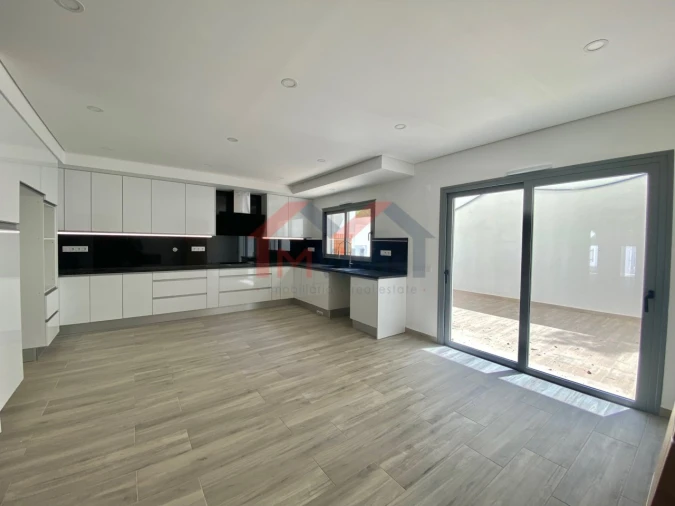 Moradia T5 para Venda em Tavira (Santa Maria e Santiago) Foto 5