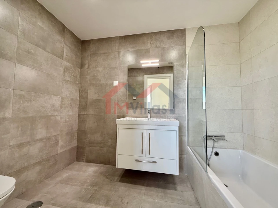 Moradia T4 para Venda em Altura Foto 11