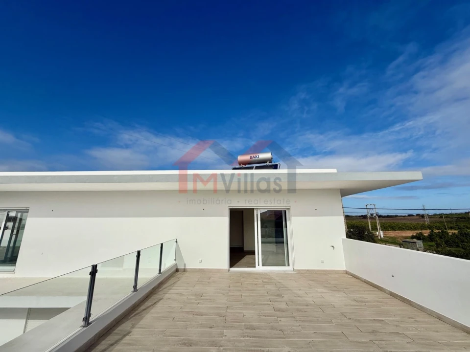 Moradia T4 para Venda em Altura Foto 24