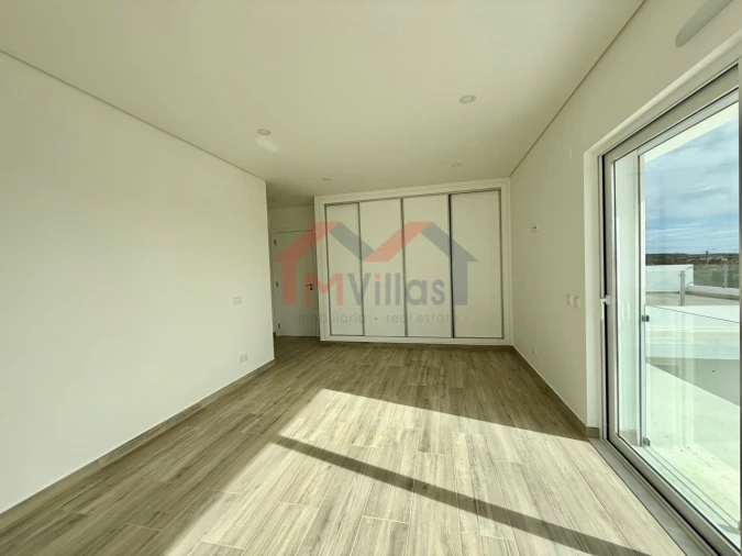 Moradia T4 para Venda em Altura Foto 26