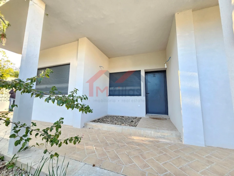 Moradia T3 para Venda em Loule (São Sebastião) Foto 18