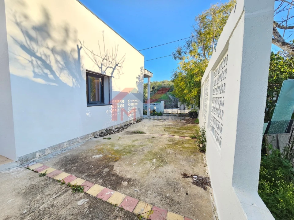 Moradia T3 para Venda em Loule (São Sebastião) Foto 26