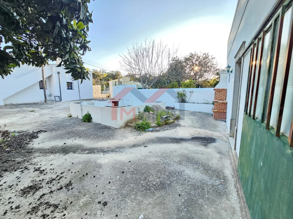 Moradia T3 para Venda em Loule (São Sebastião) Foto 27