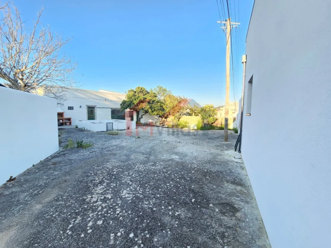 Moradia T3 para Venda em Loule (São Sebastião) Foto 19