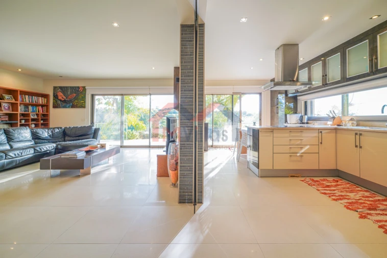 Moradia T5 para Venda em Guia Foto 7