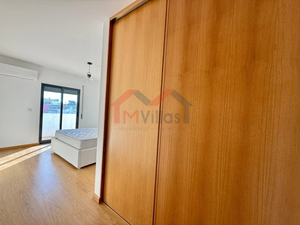 Apartamento T3 para Venda em Olhão Foto 14