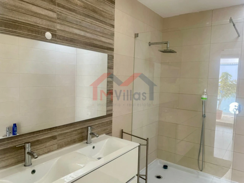 Moradia T4 para Venda em Tavira (Santa Maria e Santiago) Foto 13