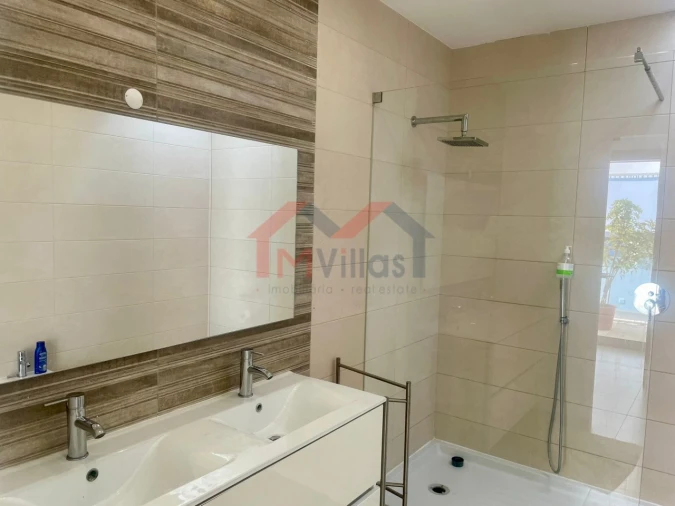 Moradia T4 para Venda em Tavira (Santa Maria e Santiago) Foto 13