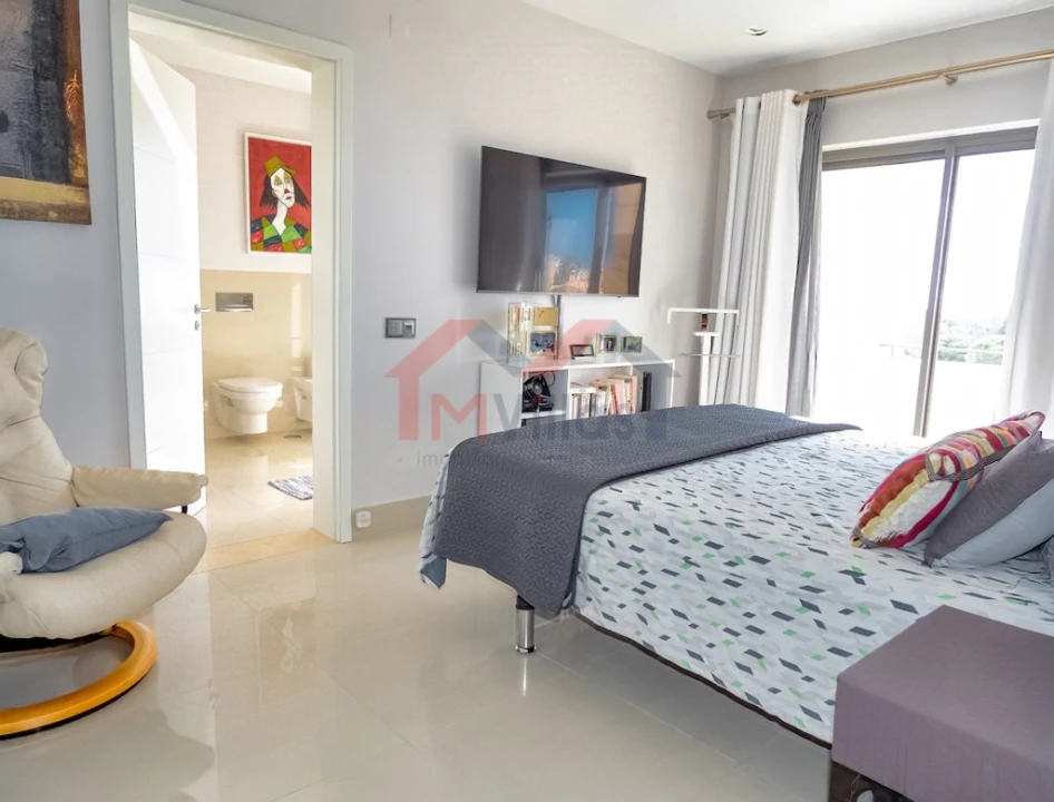 Apartamento T3 para Venda em Quarteira Foto 18