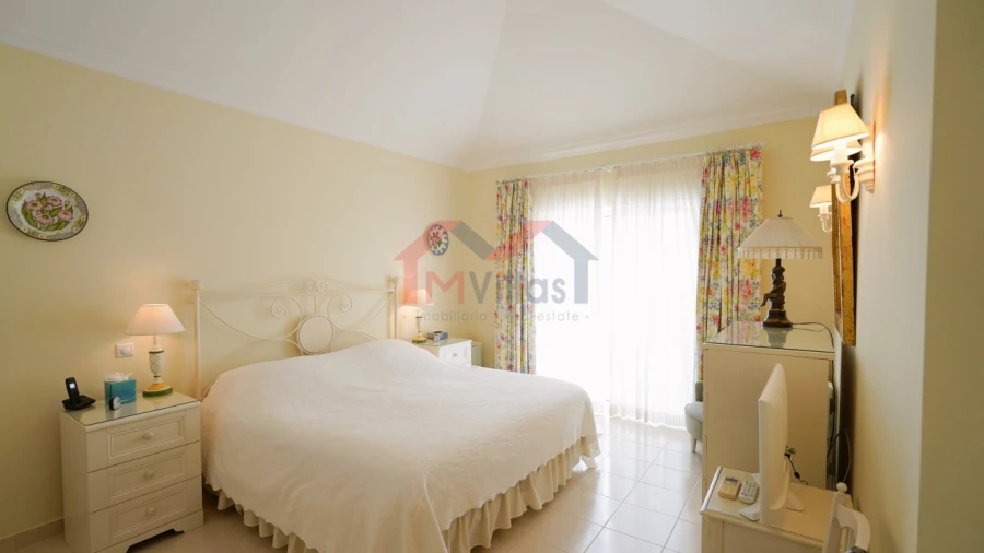 Apartamento T2 para Venda em Almancil Foto 7