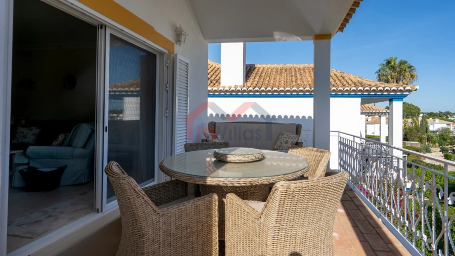 Apartamento T2 para Venda em Almancil Foto 16