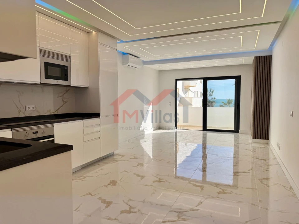 Apartamento T2 para Venda em Quarteira Foto 2
