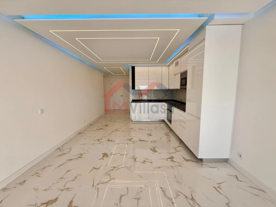 Apartamento T2 para Venda em Quarteira Foto 6