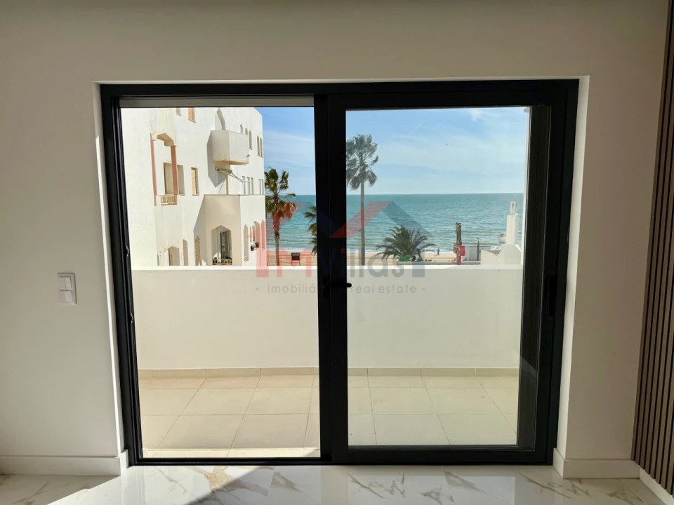 Apartamento T2 para Venda em Quarteira Foto 9