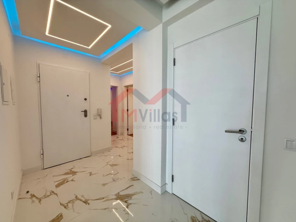 Apartamento T2 para Venda em Quarteira Foto 14