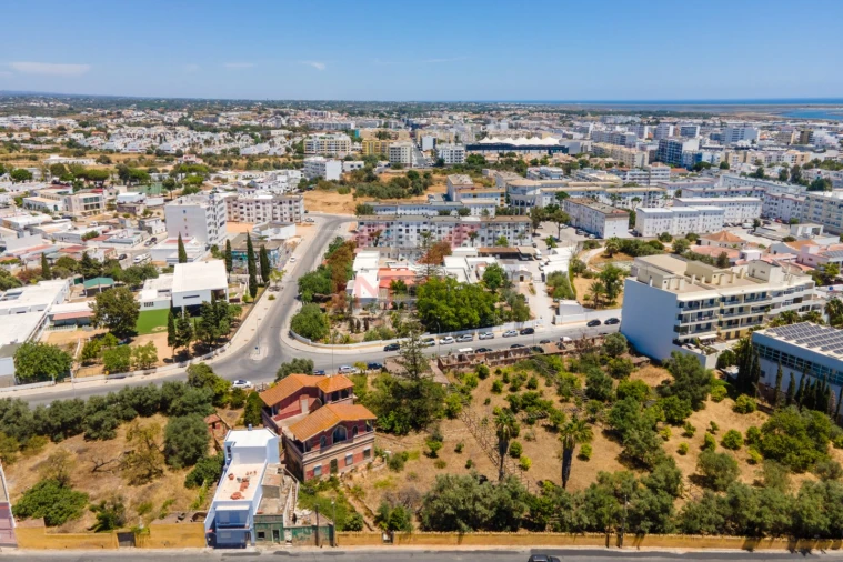 Terreno para Venda em Quelfes Foto 40
