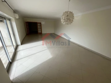 Apartamento T3 para Venda em Quarteira